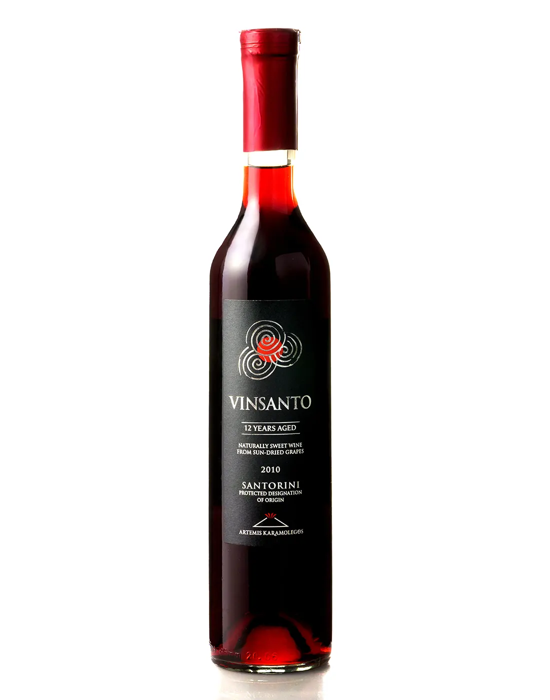 A bottle of Vinsanto in a white background.